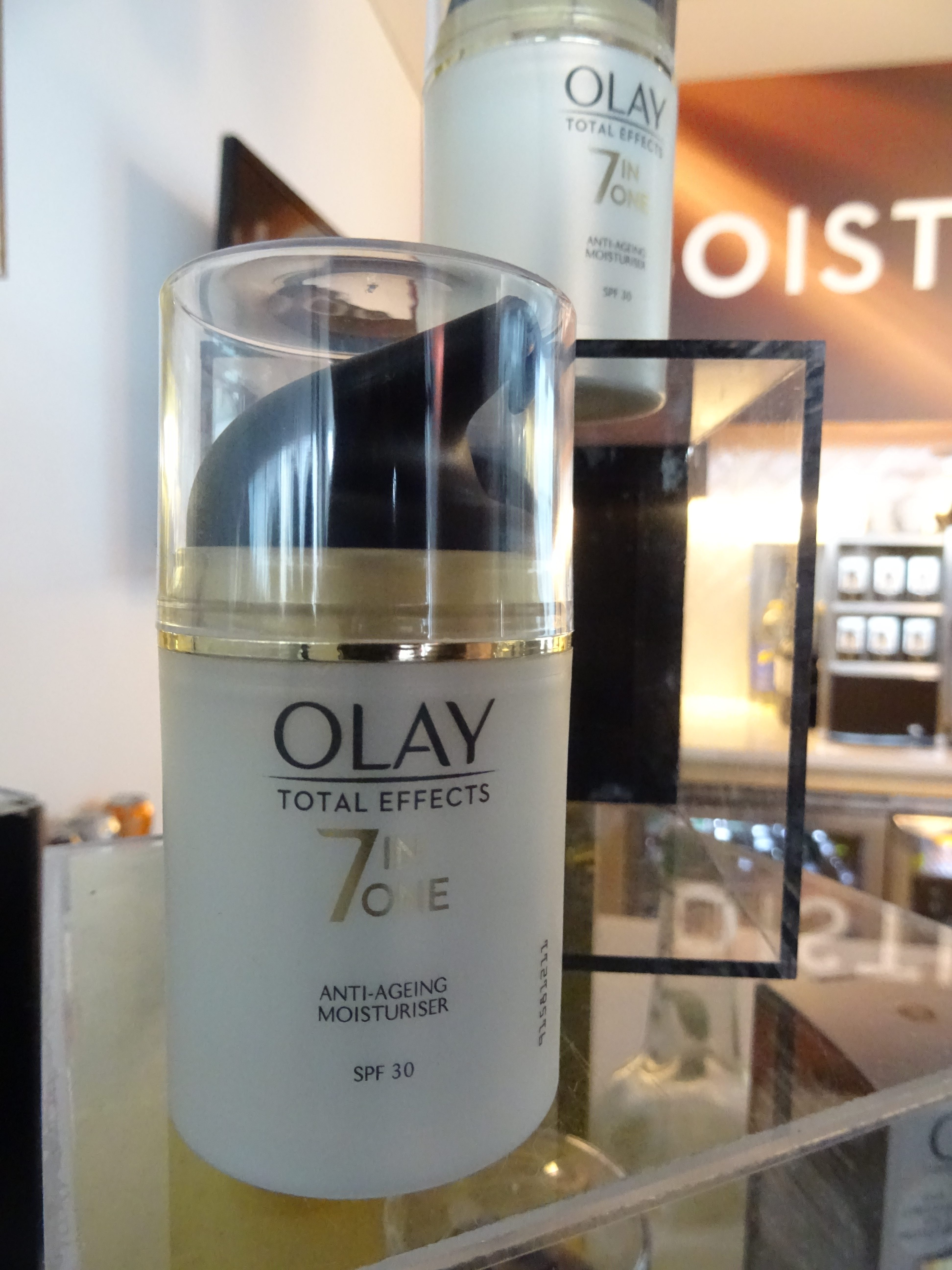 www.lifeandsoullifestyle.com – Olay skincare review