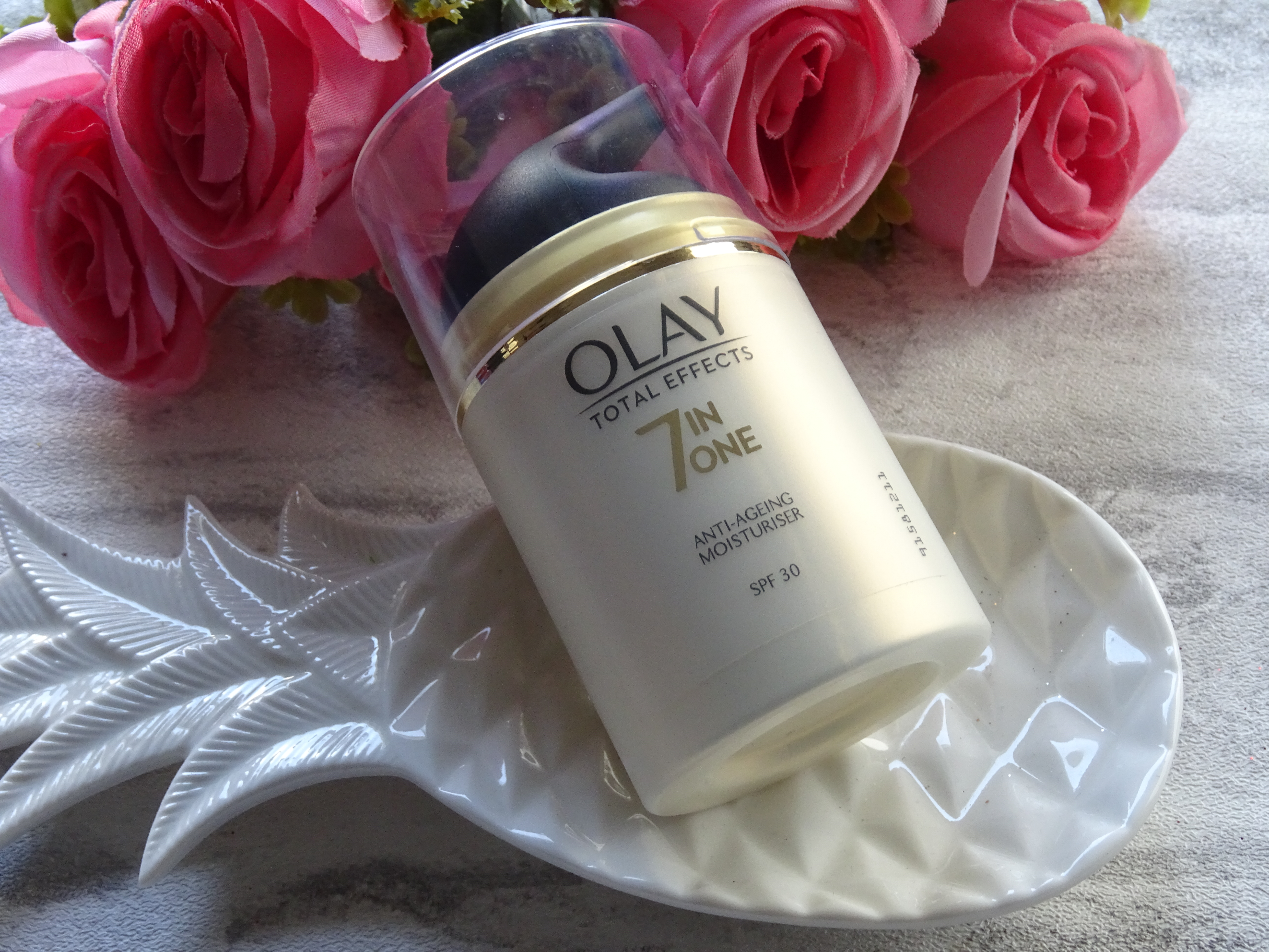 www.lifeandsoullifestyle.com – Olay skincare review