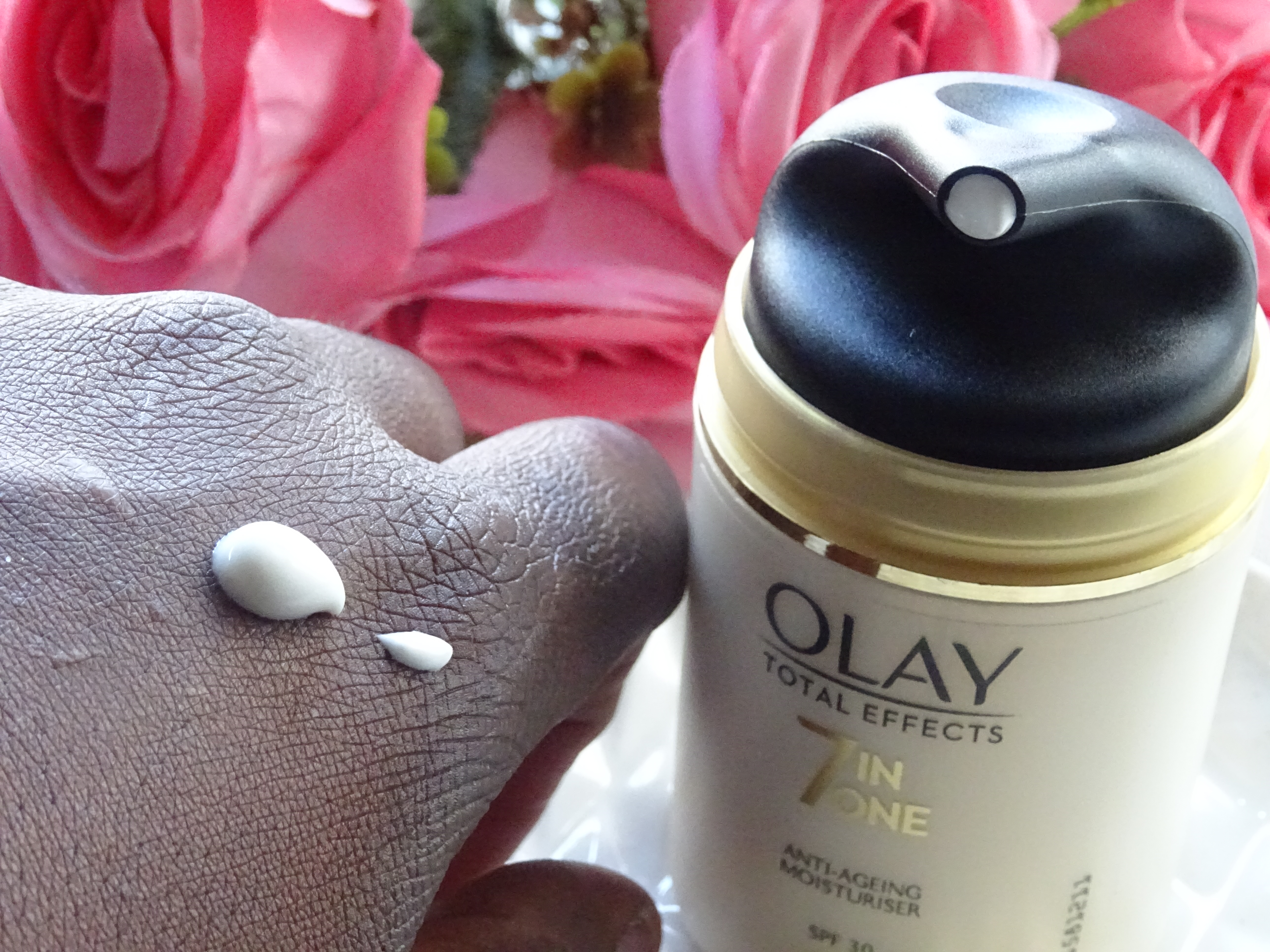 www.lifeandsoullifestyle.com – Olay skincare review
