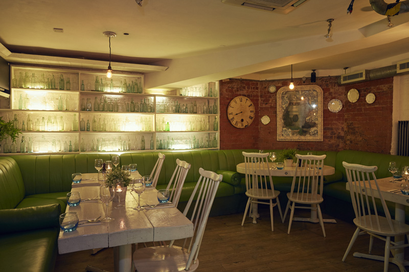 https://lifeandsoullifestyle.com - Cosy London Bridge Pubs and bars to make home this Autumn and Winter
