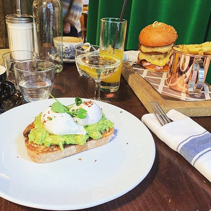 https://lifeandsoullifestyle.com - Cosy London Bridge Pubs and bars 
