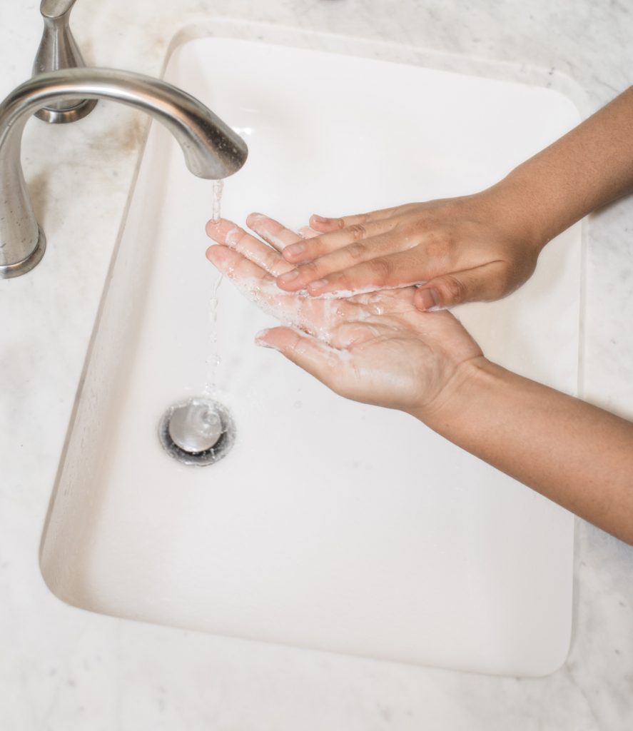 www.lifeandsoullifestyle.com – hand creams to stop dry and itchy hands