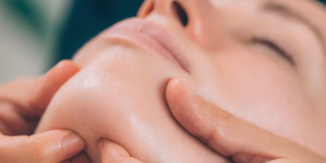 www.lifeandsoullifestyle.com - lymphatic drainage massage face benefits